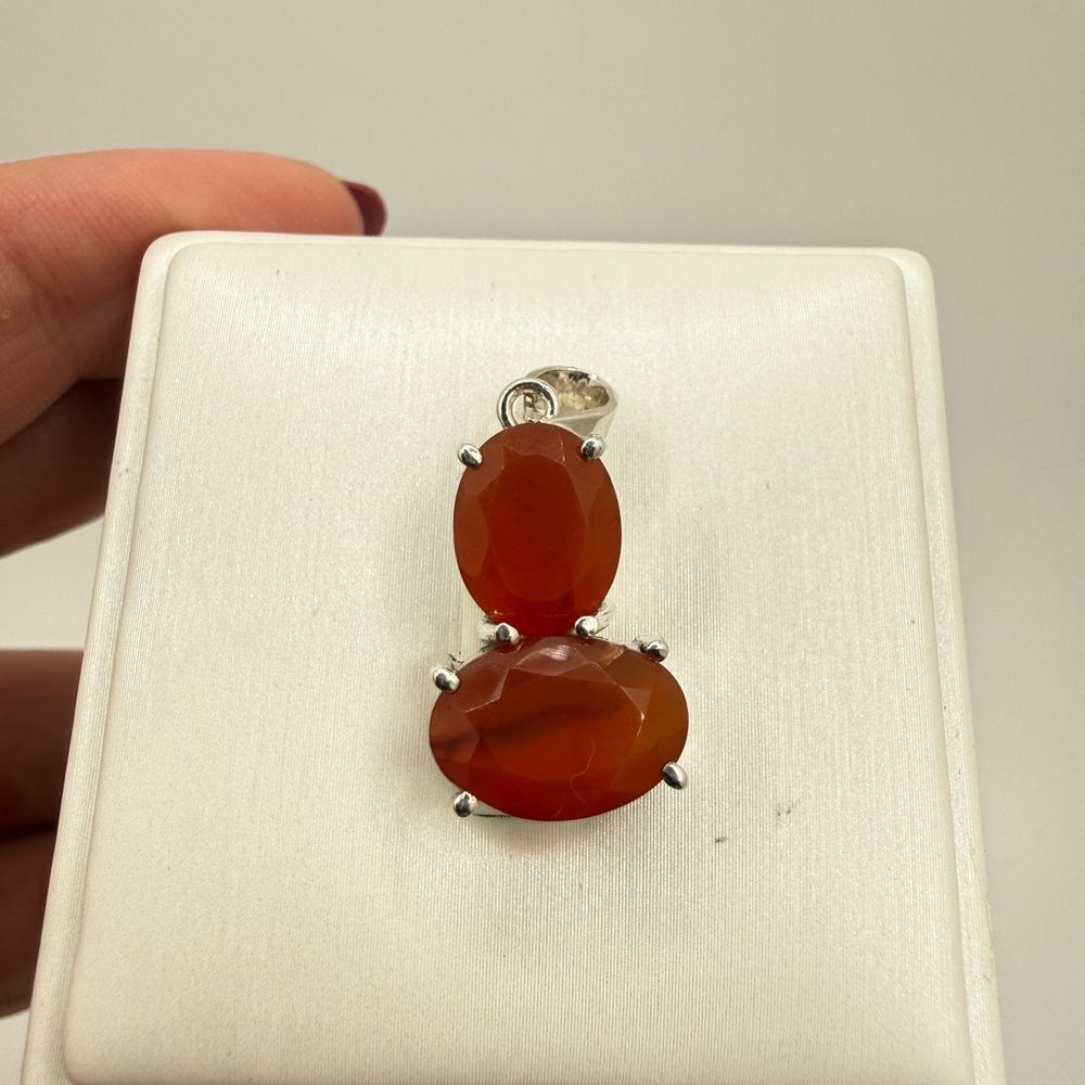NWOT two oval cut, faceted Carnelian pendant in solid sterling silver!